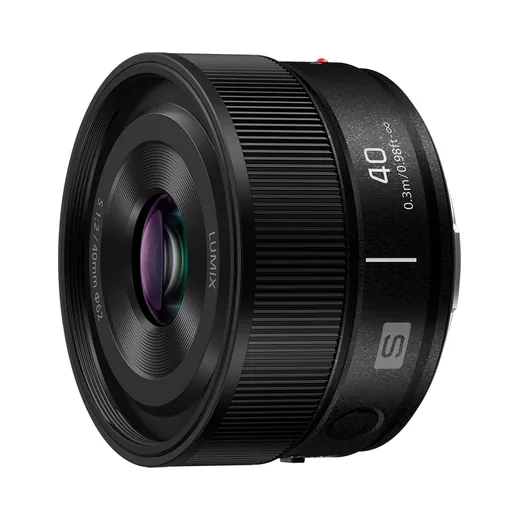 Panasonic Lumix S 40mm F2 lens